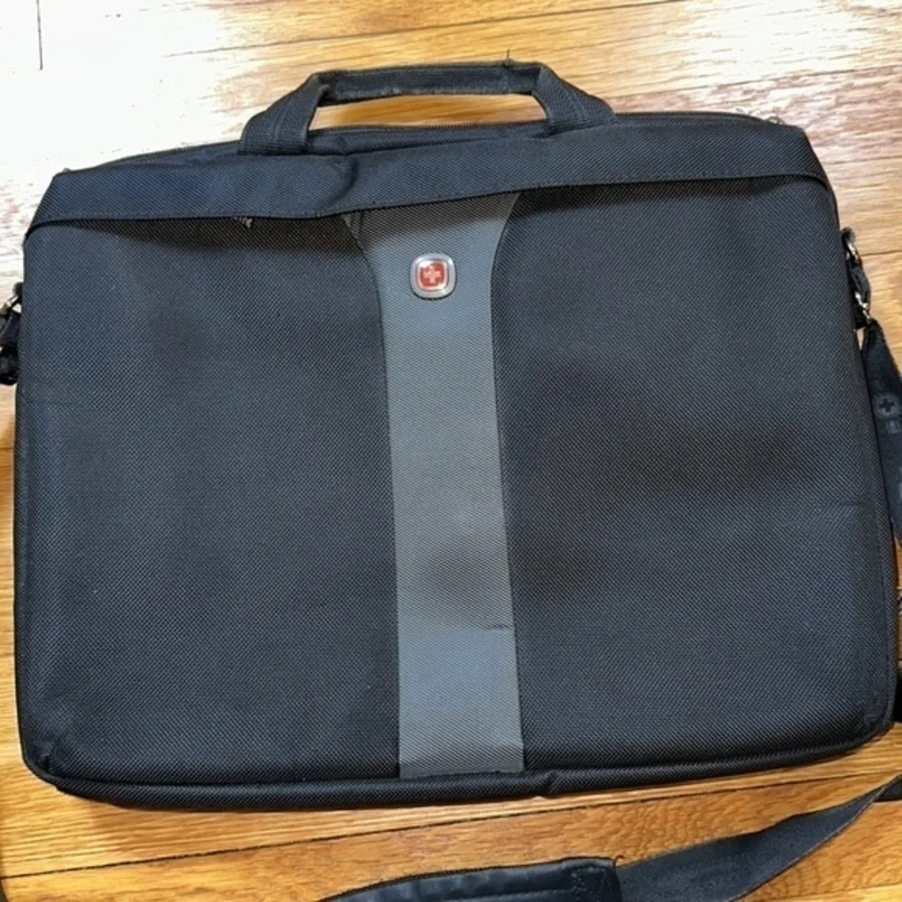 Mens Swiss Army laptop bag